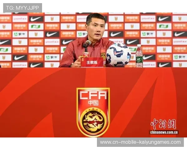 中国足球是否应该加强国际教练交流频次，来中国教足球的教练